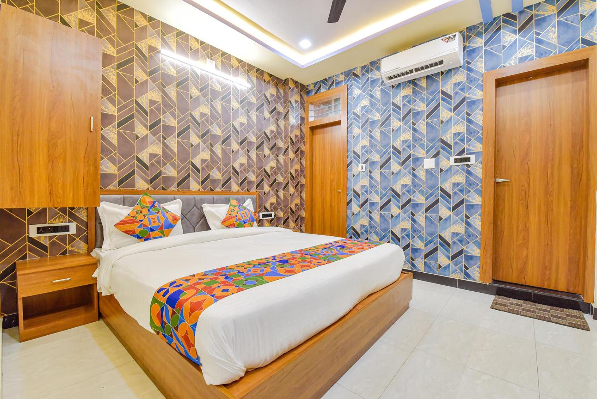 Fabhotel The Castle Inn Udaipur Exterior photo